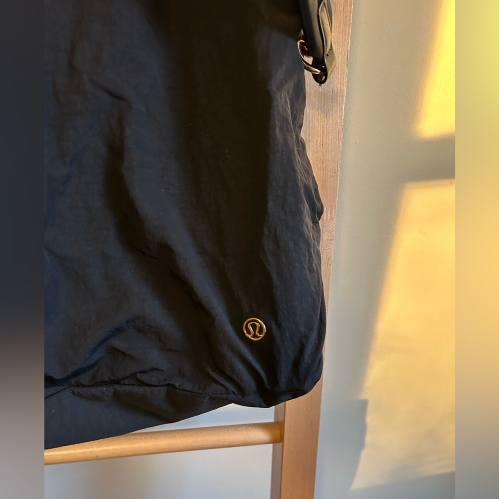 Lululemon On My Level Bag Large 30L - black and gold - Picture 10 of 10